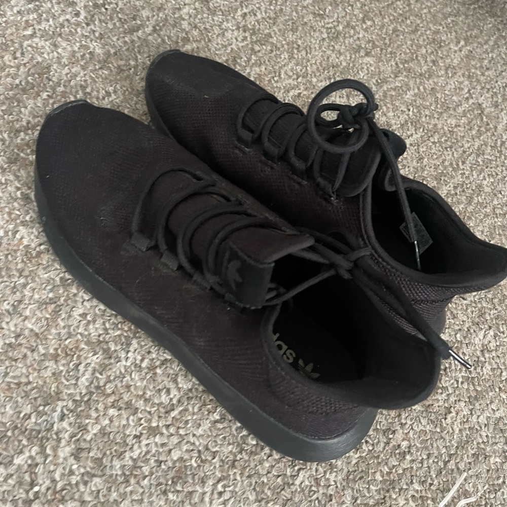 Men Adidas Tennis Shoes